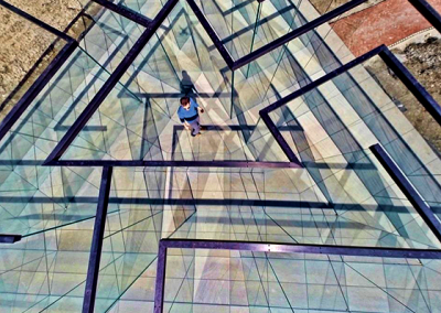 Glass Labyrinth Kansas City – USA